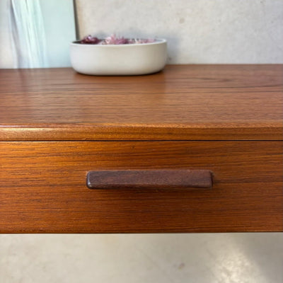 Vintage wandkastjes teak smal greepje - LOUI.STORE
