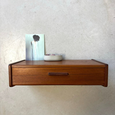 Vintage wandkastjes teak smal greepje - LOUI.STORE