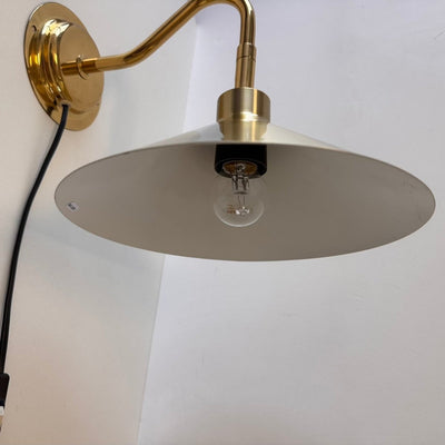 
                  
                    Vintage wandlamp Frandsen messing - LOUI.STORE
                  
                