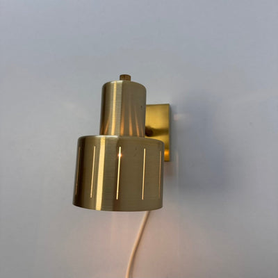 
                  
                    Vintage wandlampje Vitrika messing - LOUI.STORE
                  
                