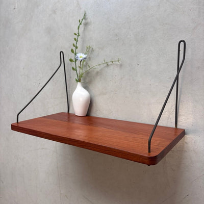 
                  
                    Vintage wandplank afgeronde hoek teak - LOUI
                  
                