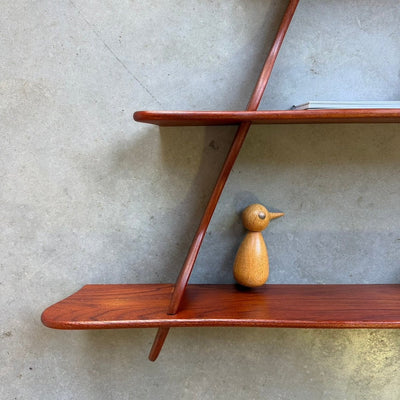 
                  
                    Vintage wandplank driehoek teak Peder Moos - LOUI
                  
                