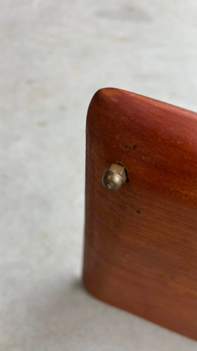 
                  
                    Vintage wandplank massief teak - LOUI.STORE
                  
                