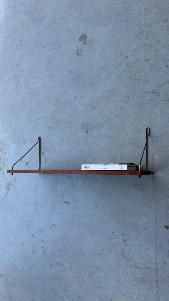 
                  
                    Vintage wandplank teak 60cm - LOUI.STORE
                  
                