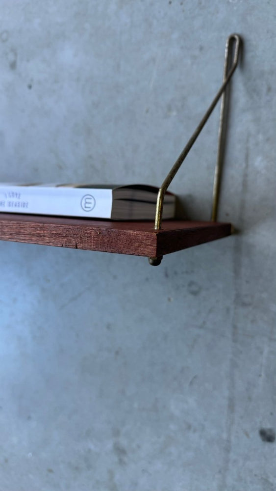 
                  
                    Vintage wandplank teak 60cm - LOUI.STORE
                  
                