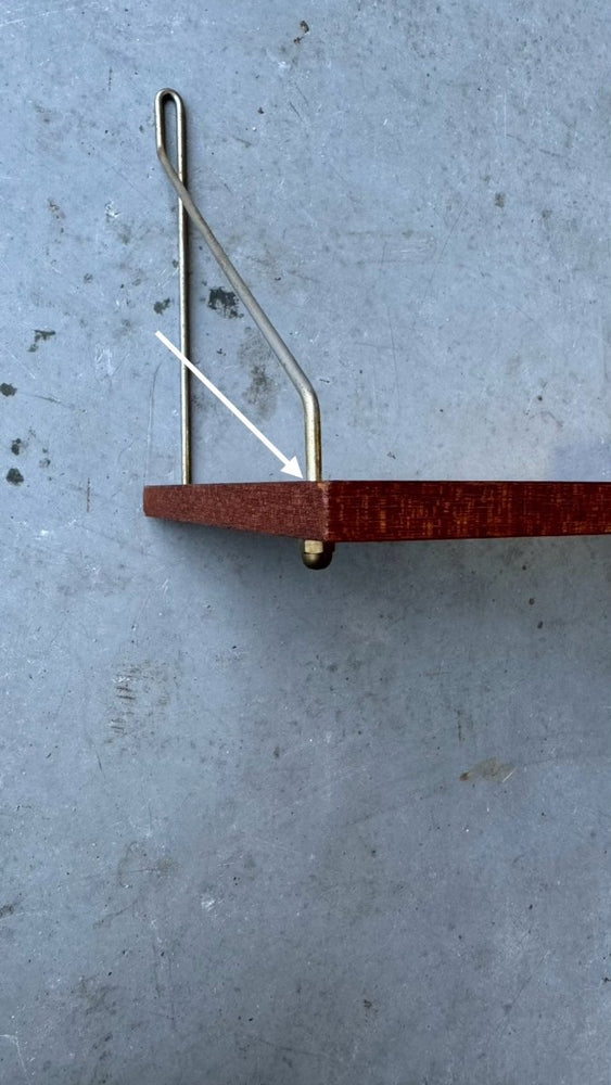 
                  
                    Vintage wandplank teak 60cm - LOUI.STORE
                  
                