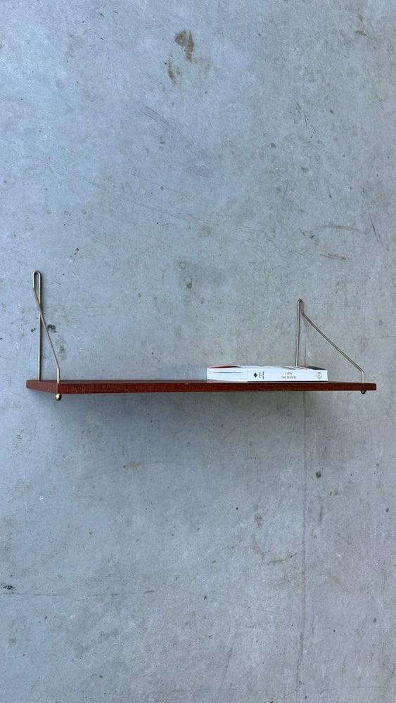 
                  
                    Vintage wandplank teak 60cm - LOUI.STORE
                  
                