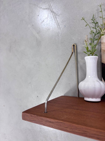 
                  
                    Vintage wandplank teak 75cm - LOUI.STORE
                  
                