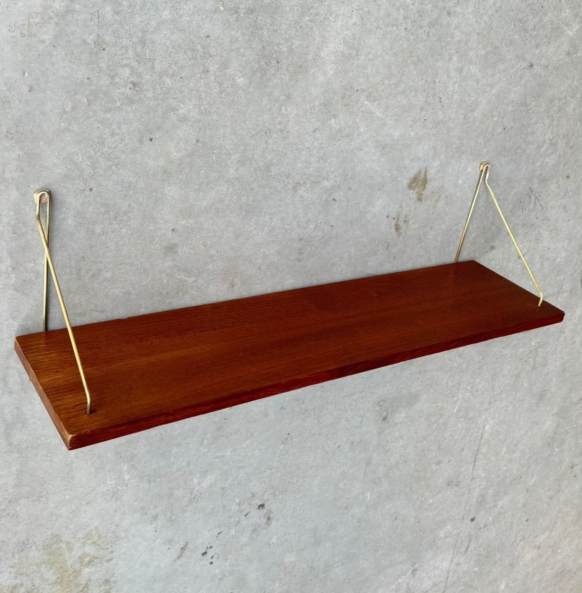 
                  
                    Vintage wandplank teak 80 - LOUI.STORE
                  
                