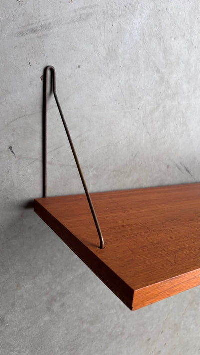 
                  
                    Vintage wandplank teak 80cm - LOUI.STORE
                  
                