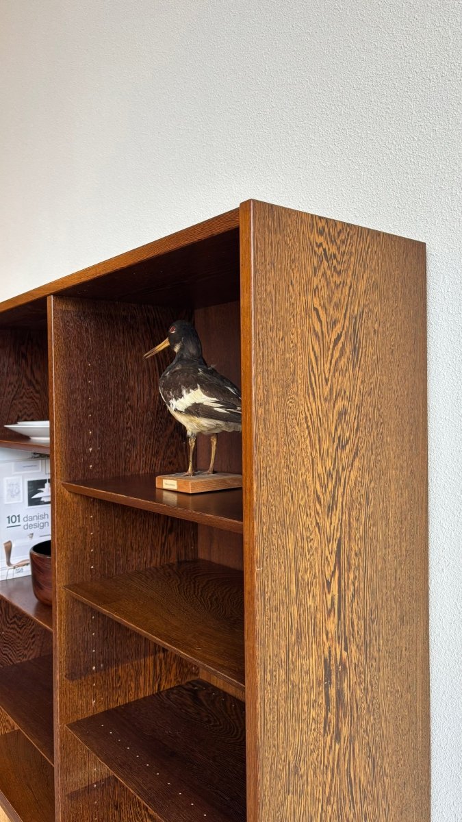 
                  
                    Vintage wengé Hundevad boekenkast - LOUI.STORE
                  
                