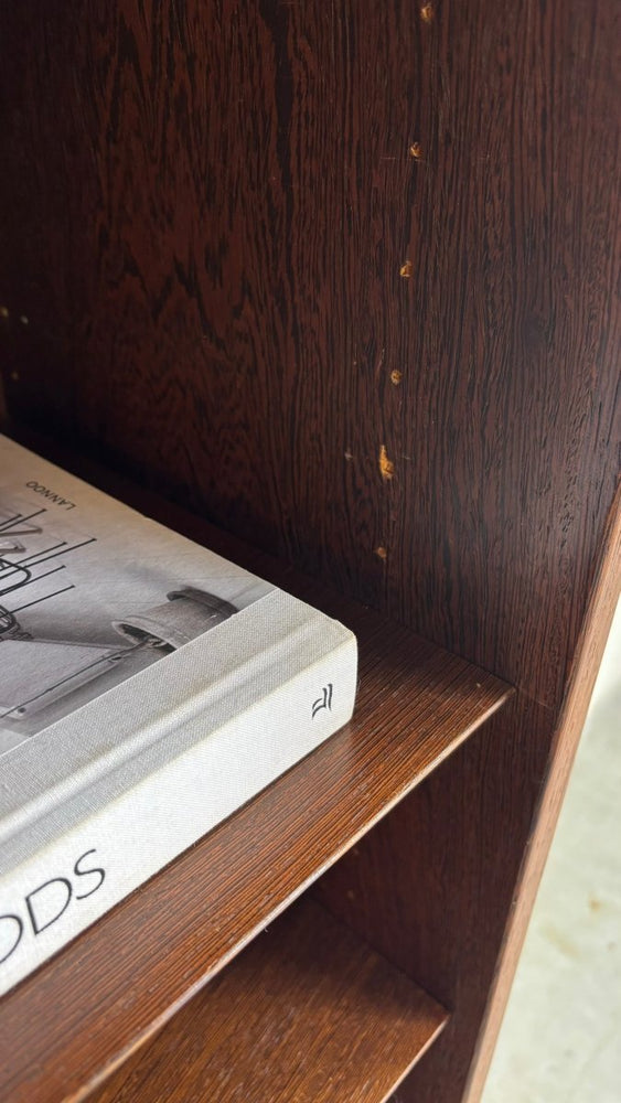 
                  
                    Vintage wengé Hundevad boekenkast - LOUI.STORE
                  
                