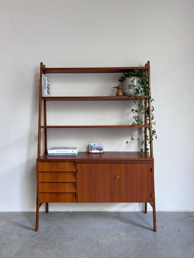 
                  
                    Wandkast - secretaire in teak - LOUI.STORE
                  
                