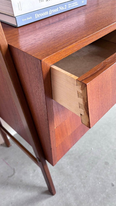 
                  
                    Wandkast - secretaire in teak - LOUI.STORE
                  
                
