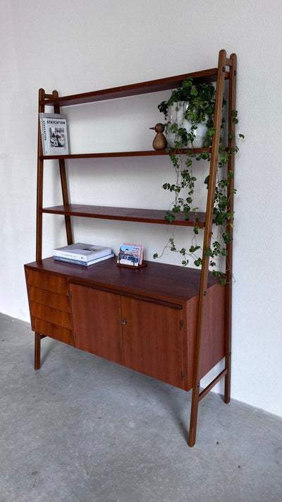 
                  
                    Wandkast - secretaire in teak - LOUI.STORE
                  
                