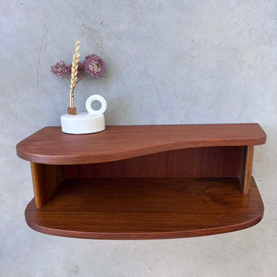 
                  
                    Wandkastje afgerond teak - LOUI.STORE
                  
                