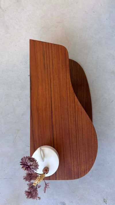 
                  
                    Wandkastje afgerond teak - LOUI.STORE
                  
                