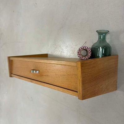 
                  
                    Wandkastje eiken metaal greepje - LOUI.STORE
                  
                