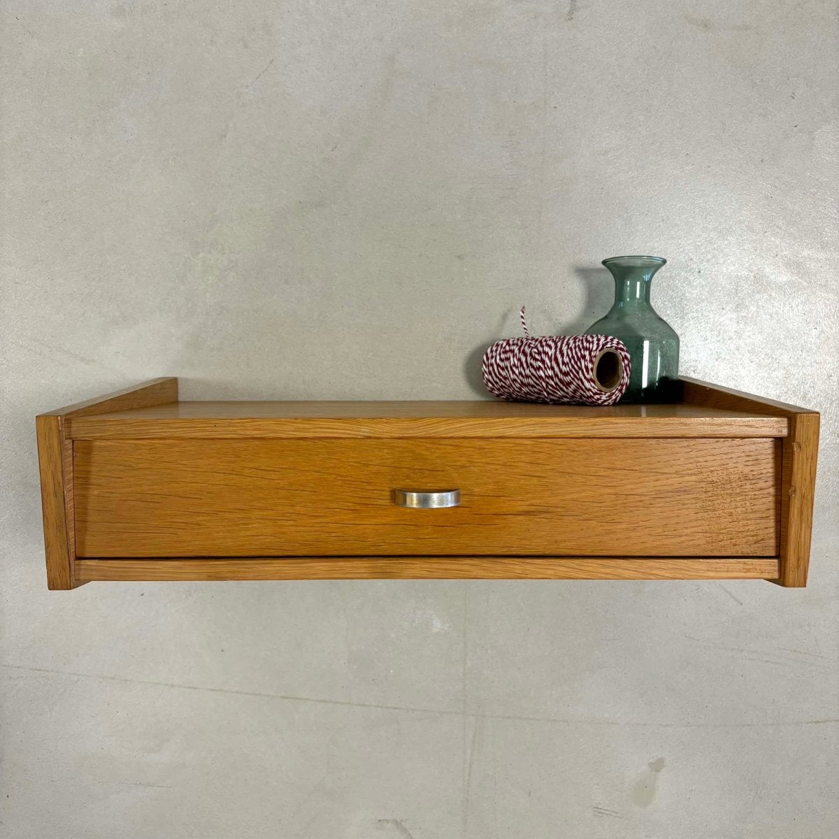 Wandkastje eiken metaal greepje - LOUI.STORE