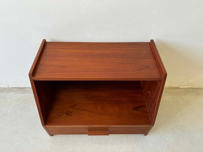 
                  
                    Wandkastje teak met lade hoog - LOUI.STORE
                  
                