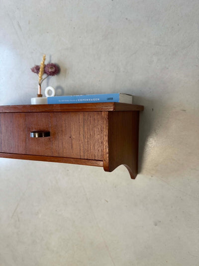 
                  
                    Wandkastje teak met lade - LOUI.STORE
                  
                