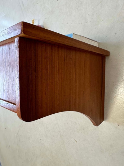 
                  
                    Wandkastje teak met lade - LOUI.STORE
                  
                