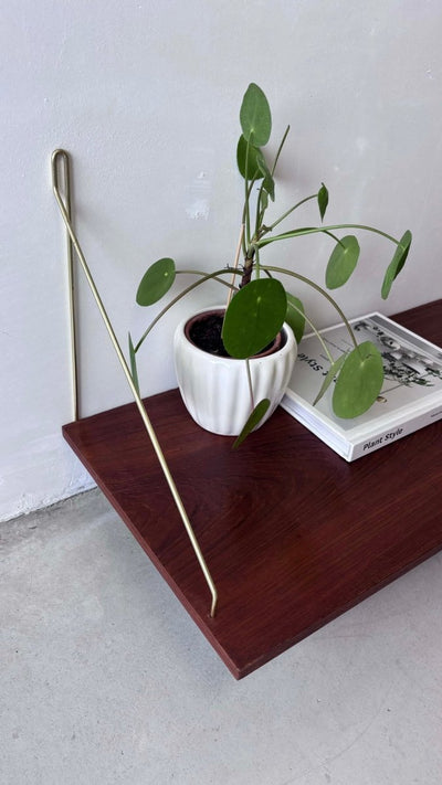 
                  
                    Wandplank teak xl - LOUI.STORE
                  
                