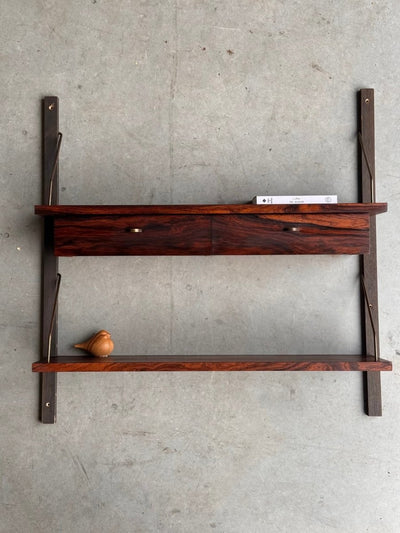 
                  
                    Wandsysteem palissander 2 lades - LOUI.STORE
                  
                