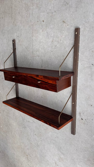 
                  
                    Wandsysteem palissander 2 lades - LOUI.STORE
                  
                