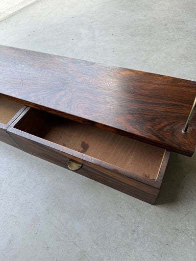 
                  
                    Wandsysteem palissander 2 lades - LOUI.STORE
                  
                