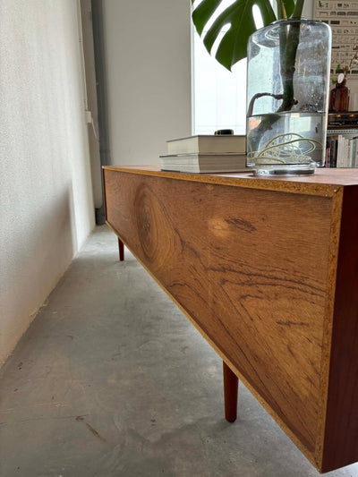 
                  
                    XL lowboard in teak - LOUI.STORE
                  
                