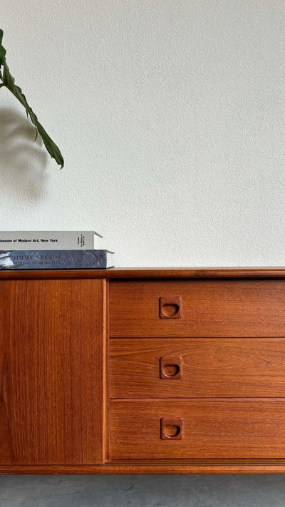 
                  
                    XL lowboard in teak - LOUI.STORE
                  
                