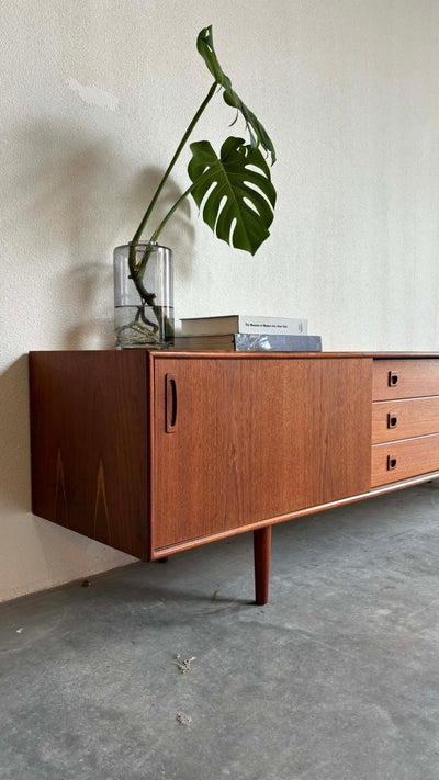 
                  
                    XL lowboard in teak - LOUI.STORE
                  
                