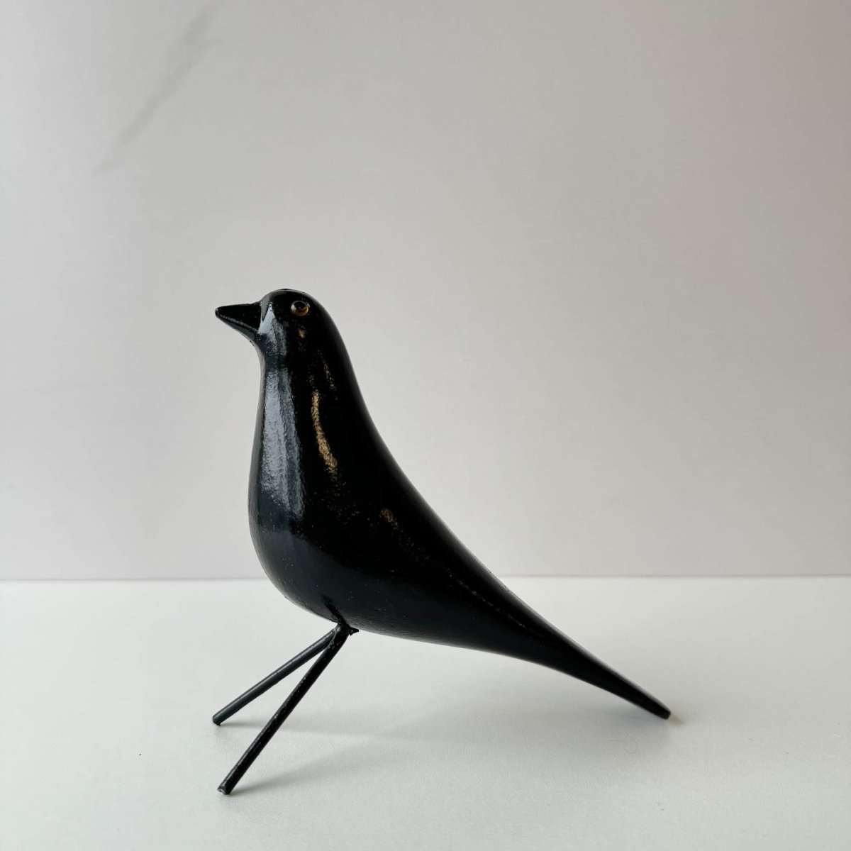 
                  
                    Zwarte vogel - LOUI.STORE
                  
                