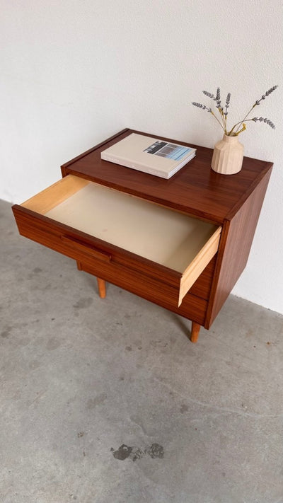 
                  
                    Zweedse ladekast Nils Jonsson Domi Monté serie - LOUI.STORE
                  
                