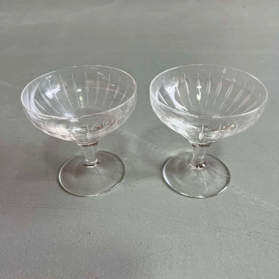 
                  
                    2 vintage likeurglaasjes - LOUI.STORE
                  
                