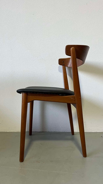 
                  
                    4 Farstrup stoelen curved - LOUI.STORE
                  
                
