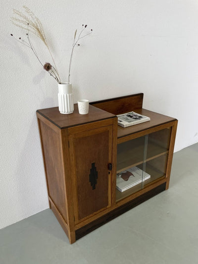 
                  
                    Amsterdamse school kastje - LOUI.STORE
                  
                