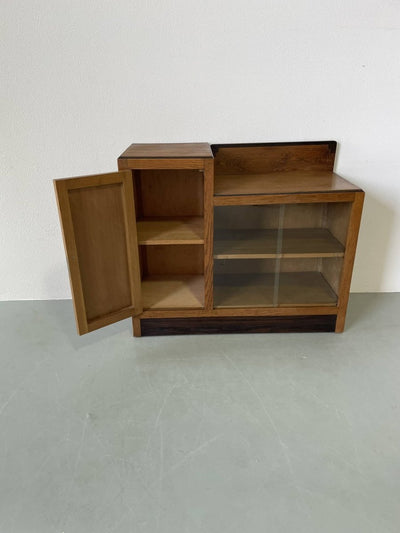 
                  
                    Amsterdamse school kastje - LOUI.STORE
                  
                