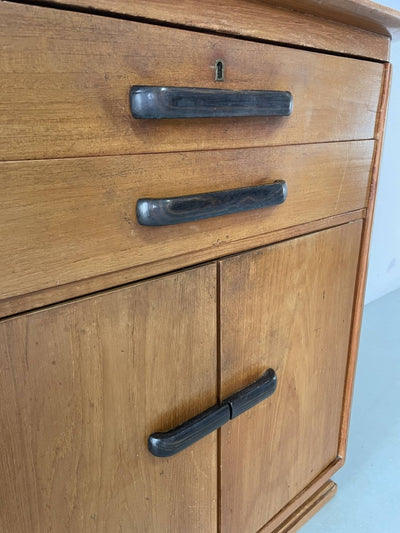
                  
                    Art Deco stijl buffetkast - LOUI.STORE
                  
                