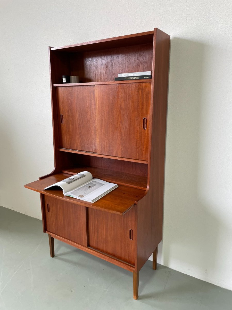 
                  
                    Boekenkast bureau teak - LOUI.STORE
                  
                