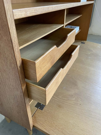 
                  
                    Boekenkast met klep in eiken - LOUI.STORE
                  
                