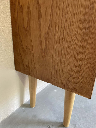 
                  
                    Boekenkast met klep in eiken - LOUI.STORE
                  
                