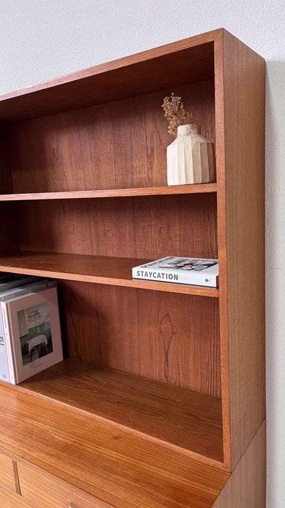 
                  
                    Boekenkast met ladekast - LOUI.STORE
                  
                