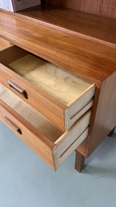 
                  
                    Boekenkast met ladekast - LOUI.STORE
                  
                