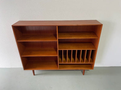
                  
                    Boekenkast met LP vakken - LOUI.STORE
                  
                