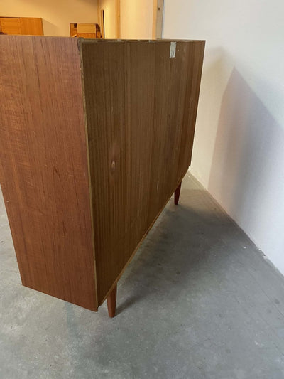 
                  
                    Boekenkast teak Edmund Jørgensen - LOUI.STORE
                  
                