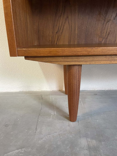 
                  
                    Boekenkast teak Edmund Jørgensen - LOUI.STORE
                  
                