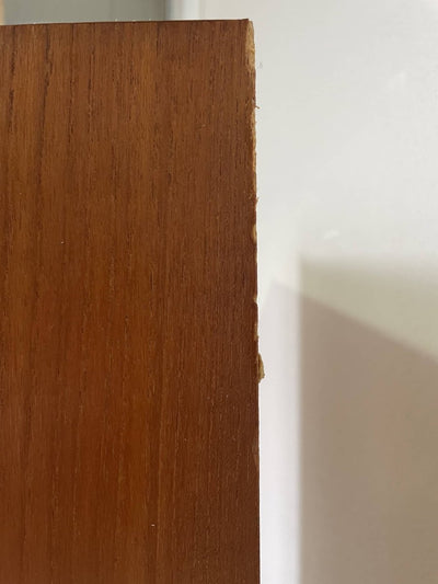 
                  
                    Boekenkast teak schuinaflopend - LOUI.STORE
                  
                