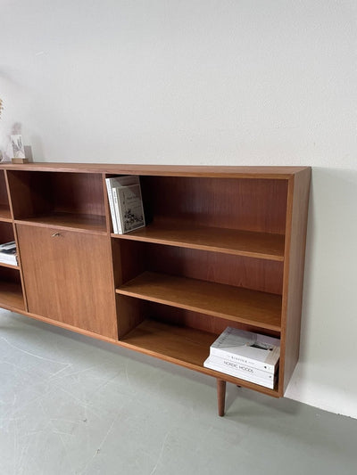 
                  
                    Boekenkast XL - LOUI.STORE
                  
                